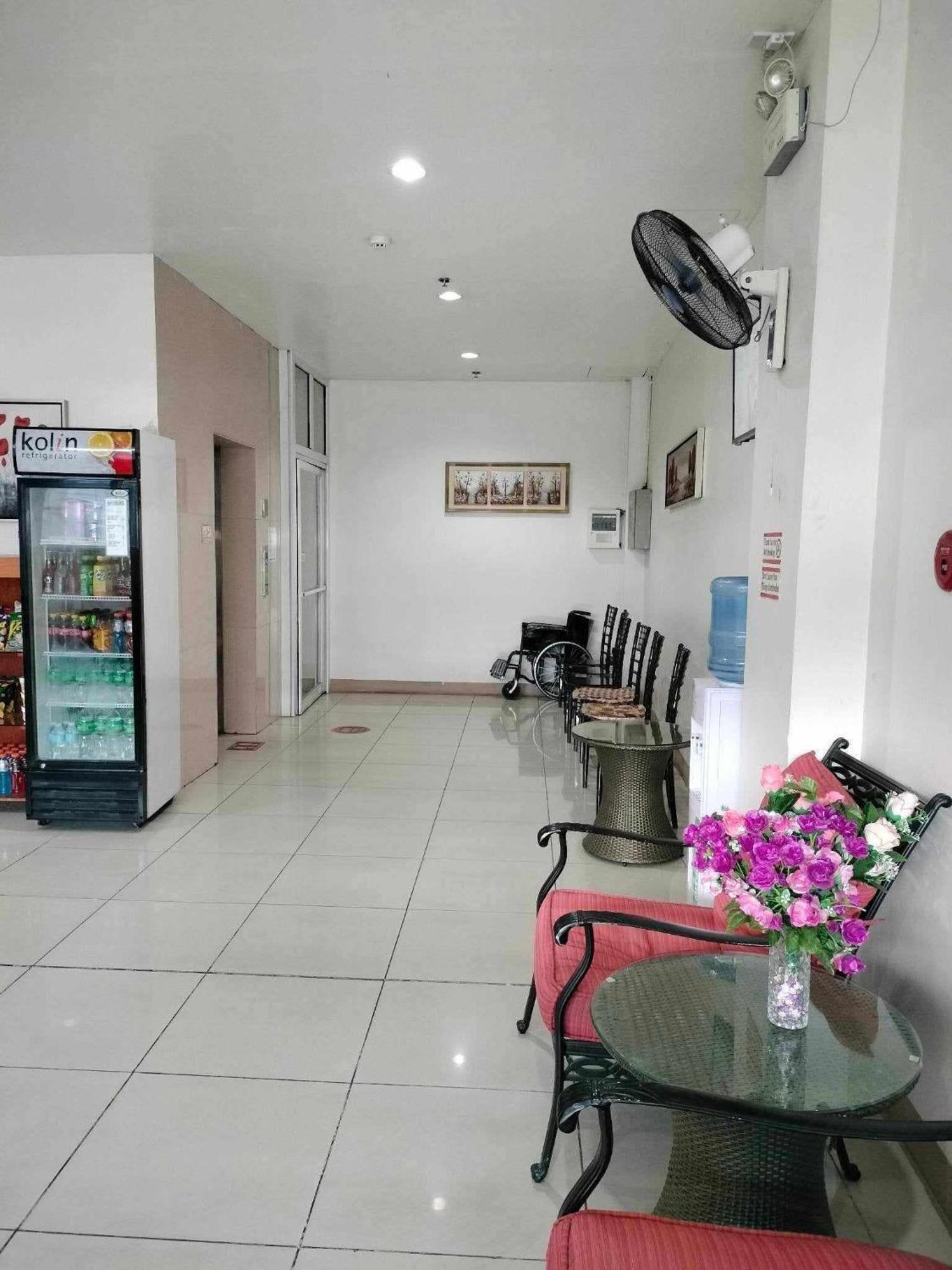 Meaco Royal Hotel - Batangas City Екстер'єр фото